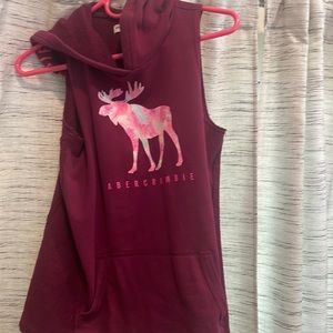 Abercrombie Kids maroon hooded sleeveless sweatshirt